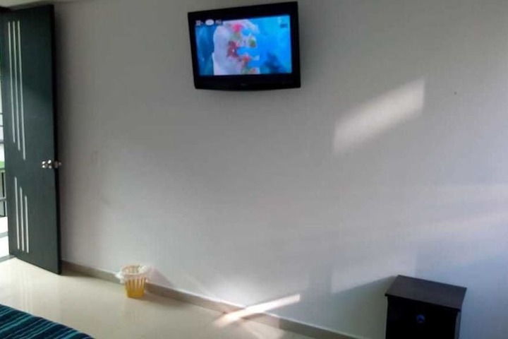 Room 6 of 19