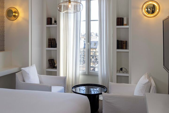 Room 42 of 74
