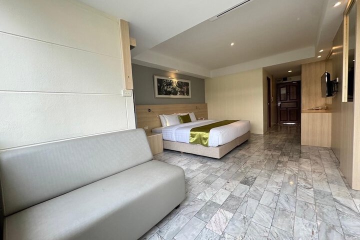 Room 7 of 35