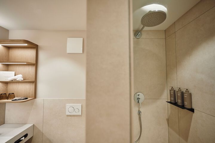 Room 35 of 58