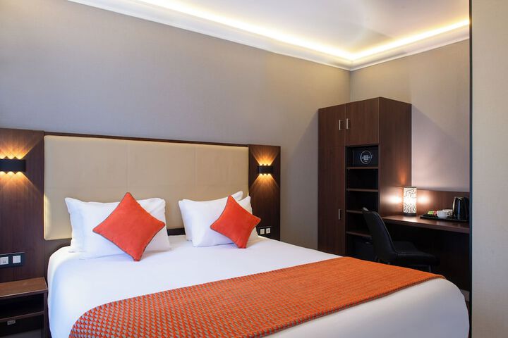 Room 3 of 26