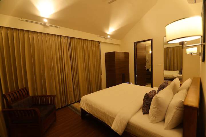 Room 22 of 97