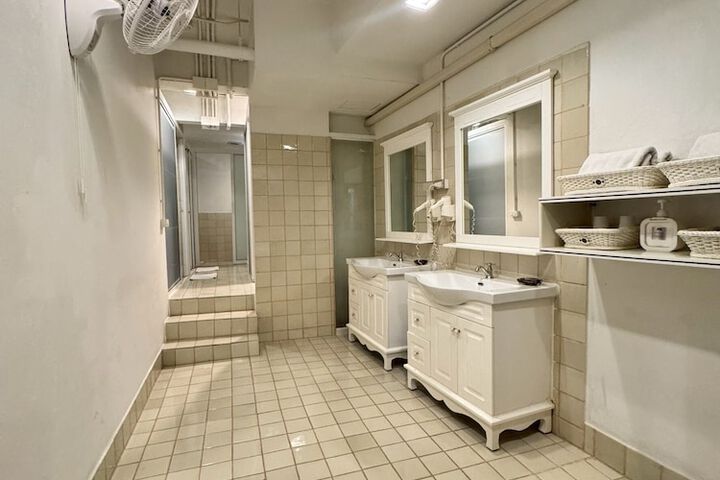 Bathroom Interior Photo