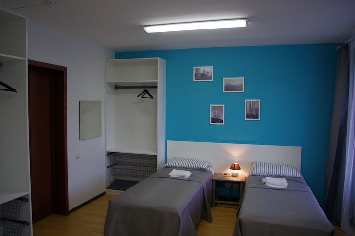 Room 14 of 25
