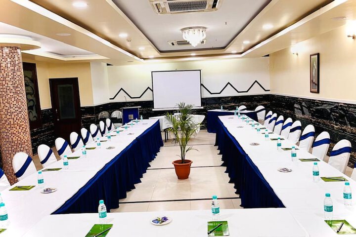 Ballroom/Hall 26 of 46