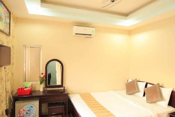 Room 16 of 40