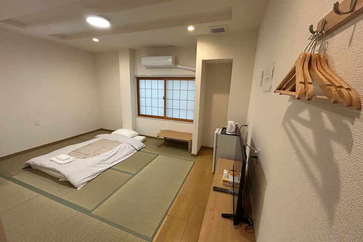 Room 18 of 36