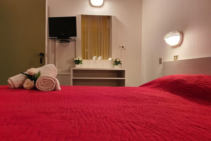 Room 13 of 31
