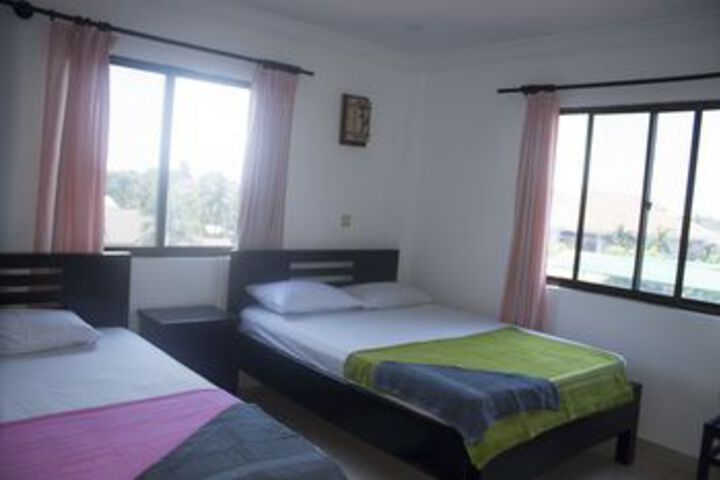 Room 10 of 21