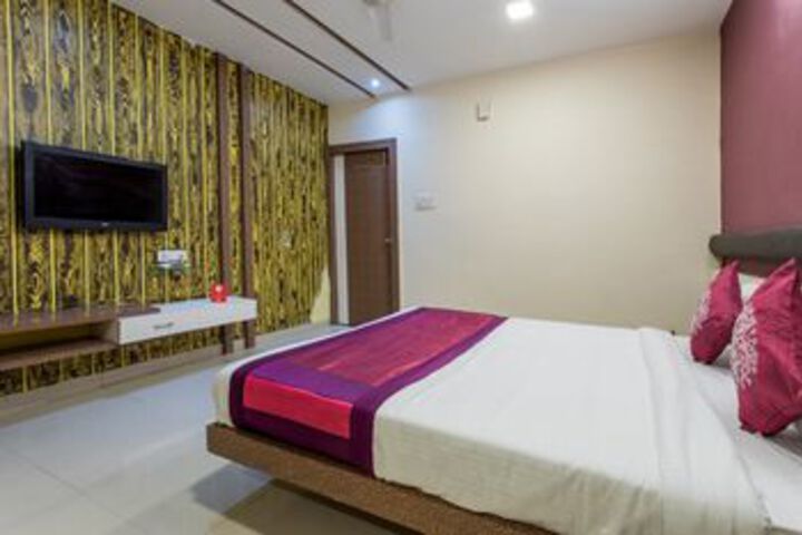 Room 8 of 22