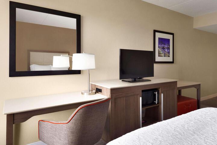 2 Queen Beds (1 of 5)