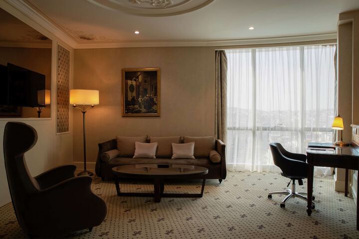 Room 9 of 53