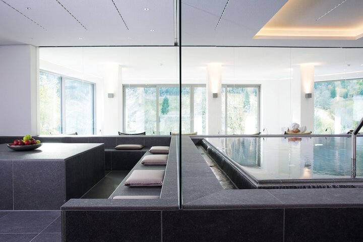 Pool 46 of 108