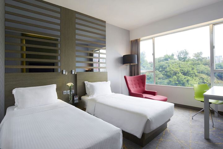 Room 16 of 43