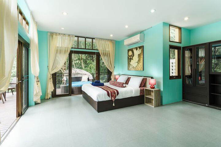 Room 5 of 54