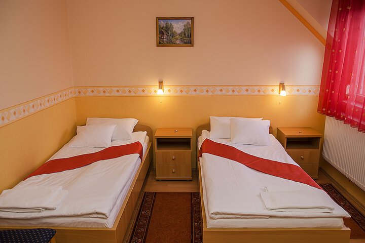 Room 4 of 47