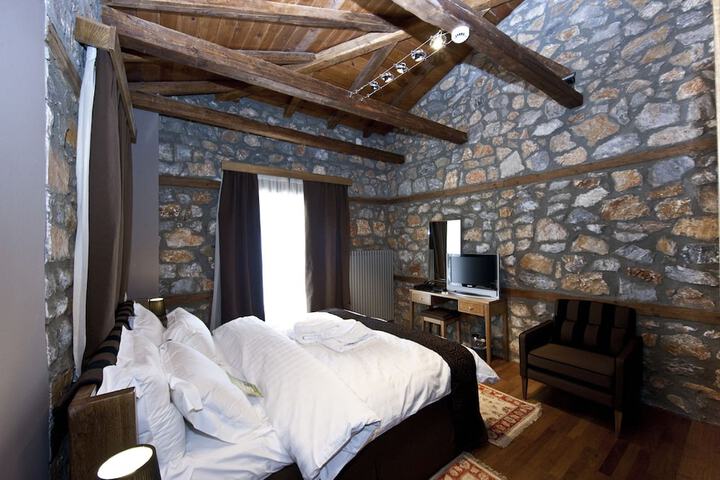 Room 6 of 22
