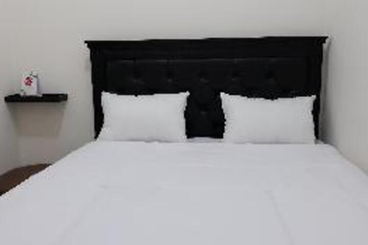 OYO 2752 Kost Anyelir 15