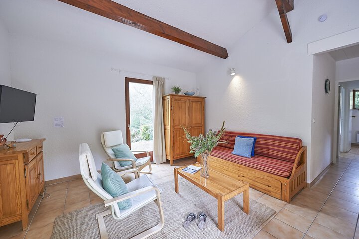 Room 3 of 38