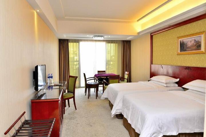 Room 20 of 65