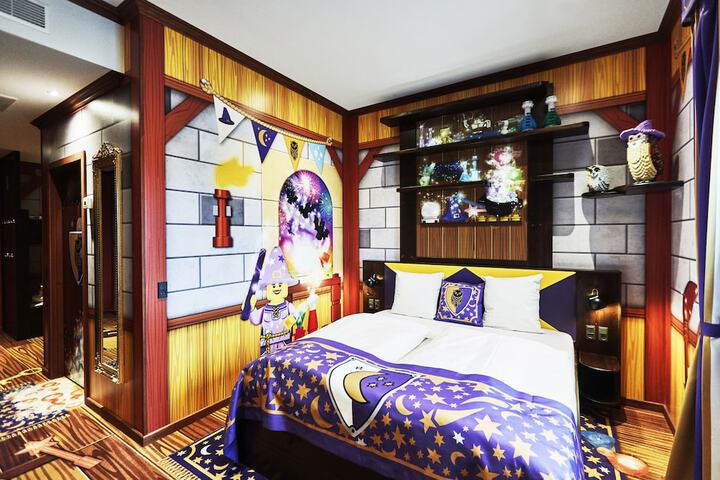 Room 11 of 54