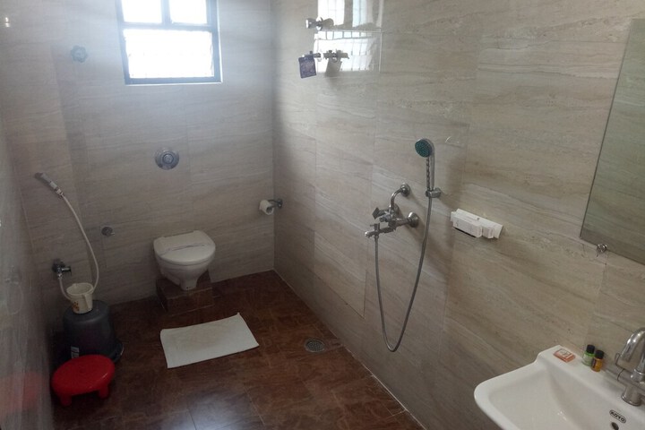Room 19 of 25