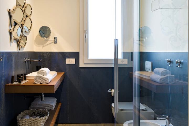 Room 30 of 41