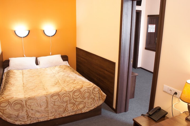 Room 12 of 23