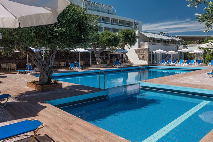 Pool 18 of 26
