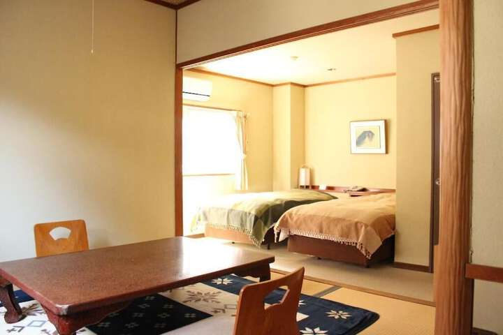 Room 11 of 84