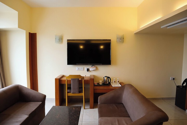 Room 12 of 22