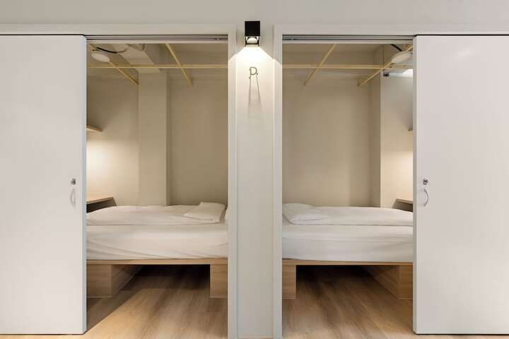 Room 14 of 32
