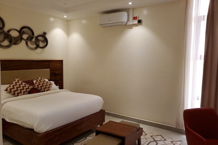 Room 10 of 52