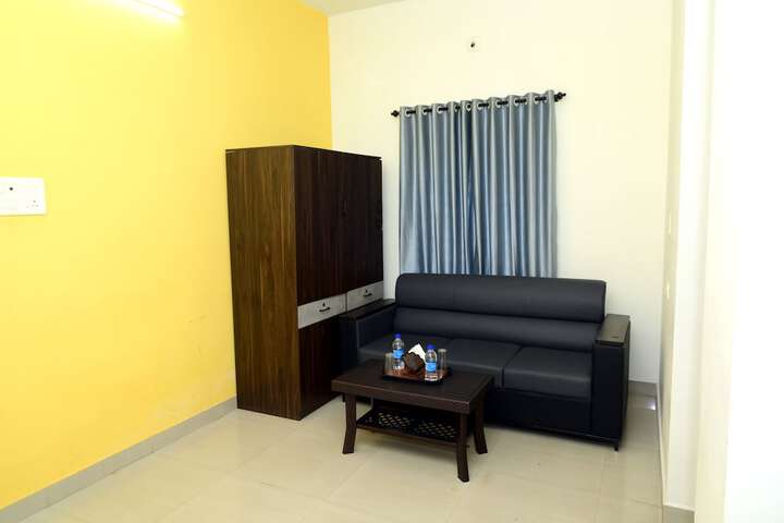 Room 11 of 15