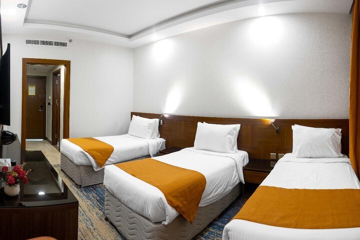 Room 15 of 25