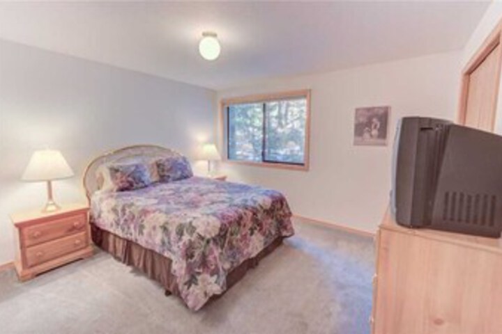 Room 11 of 14