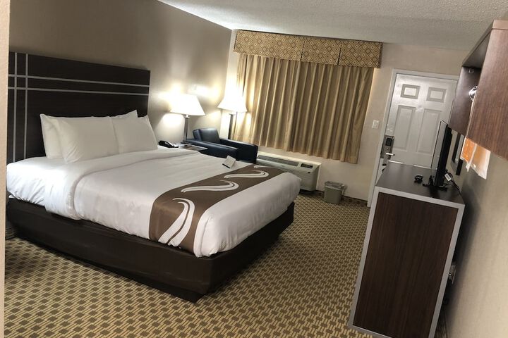 Room 11 of 52