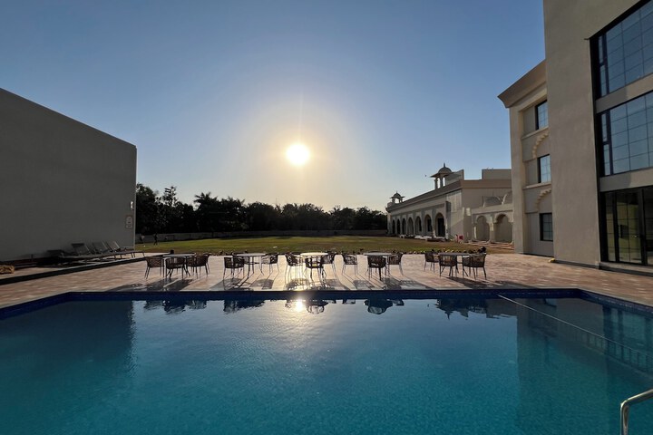 Pool 50 of 70