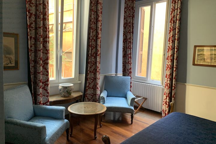 Room 27 of 44
