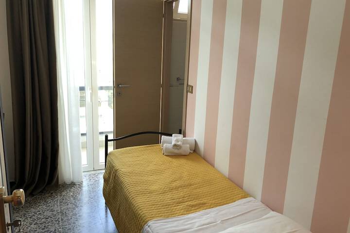 Room 15 of 119