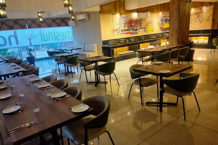 Dining 9 of 13