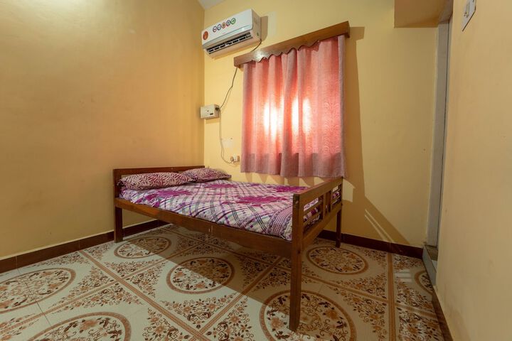 Room 11 of 20