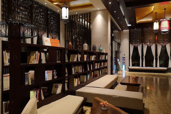 Hotel Interior 2 of 27