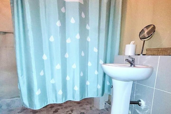 Room 42 of 64