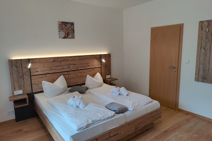 Room 8 of 41