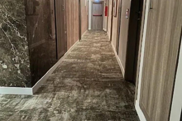 Ballroom/Hall 13 of 18
