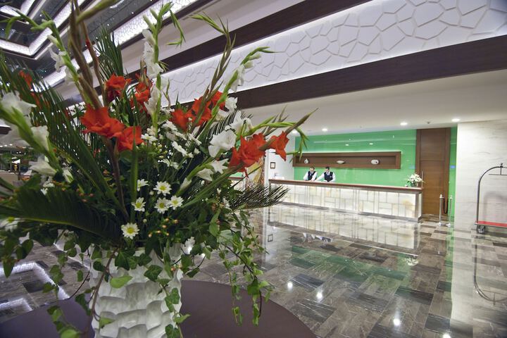 Check-in/check-out kiosk