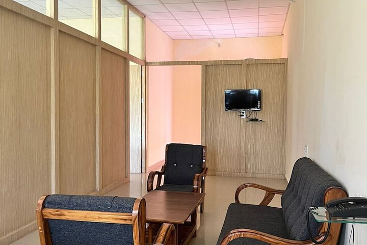 Room 11 of 36