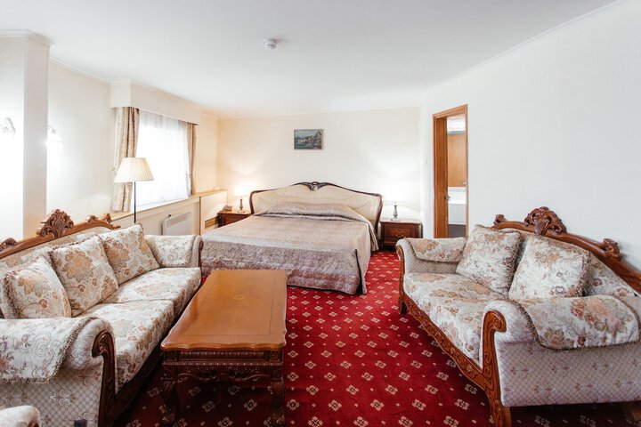 Room 11 of 41