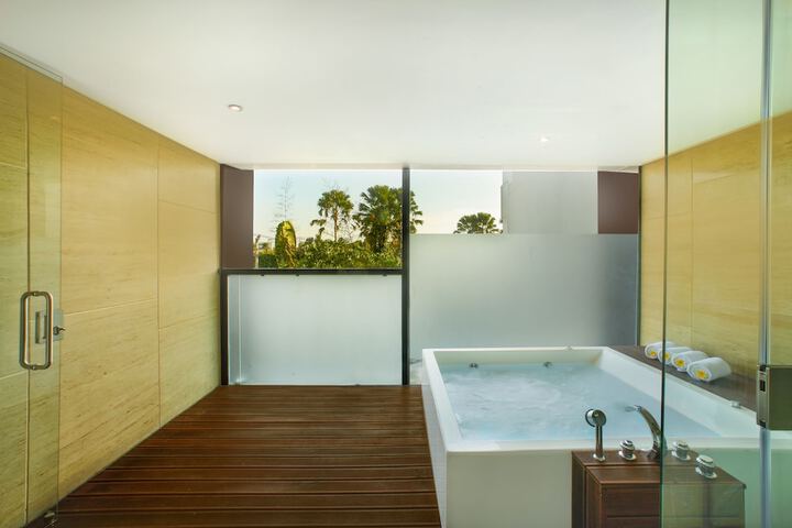 Bathroom Interior Photo